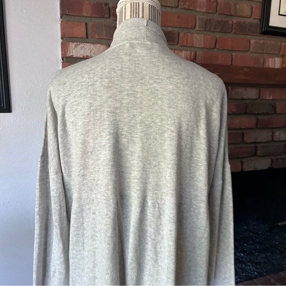 Amour Vert Gray Open Front Cardigan in Light Heather Grey Sz M - Picture 7 of 10